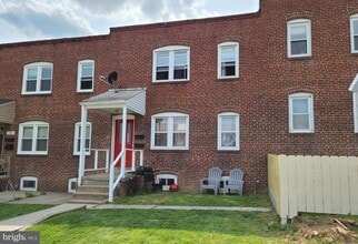 Building Photo - 416 Hornel St