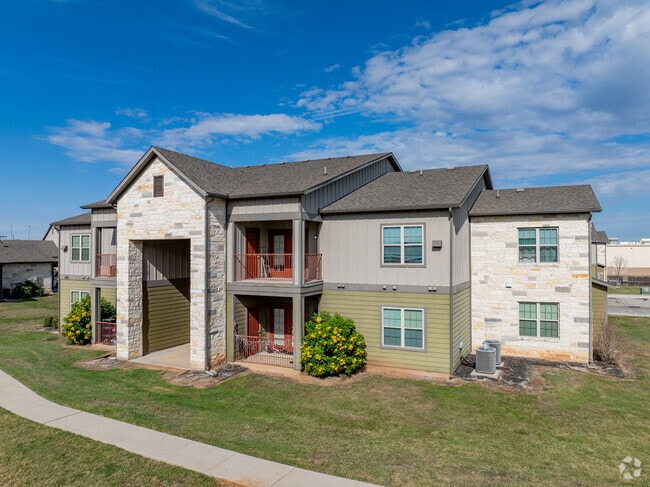 Building Photo - The Preserve at Hunters Crossing