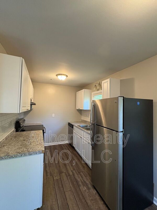 Foto del edificio - 2522 N River Blvd