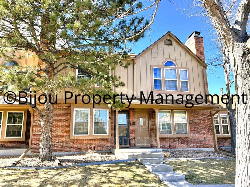 518 Rolling Hills Dr, Colorado Springs, CO 80919 House Rental in