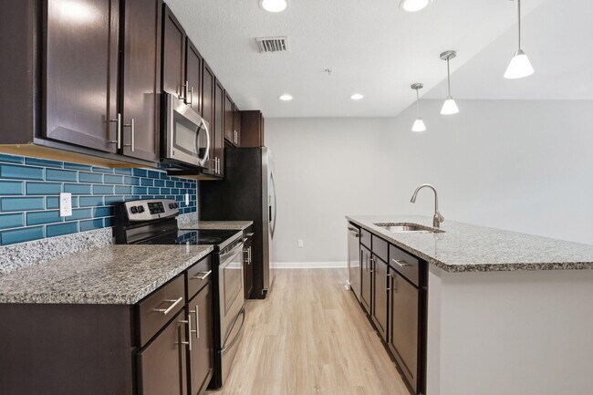 Foto del edificio - 3605 High Ridge Rd