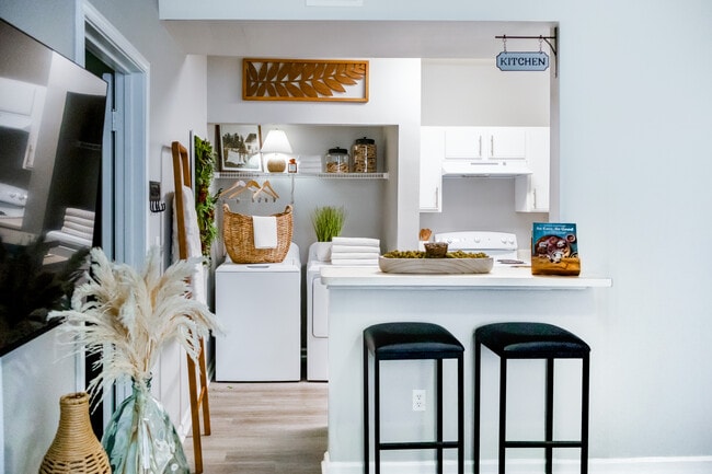 Building Photo - Cadence at Southern