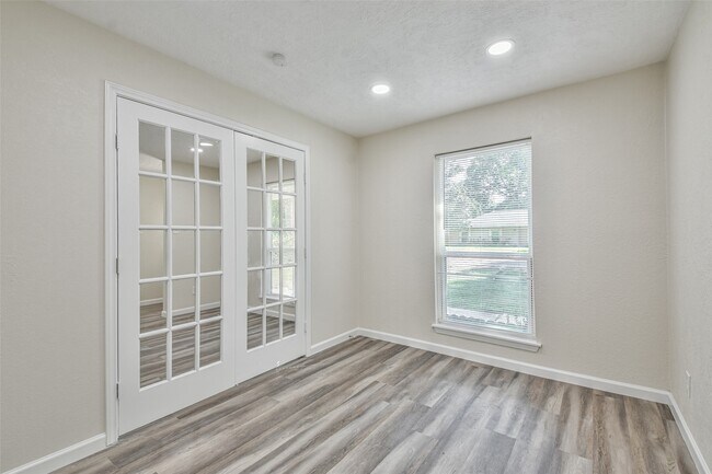 Building Photo - 12614 Dermott Dr