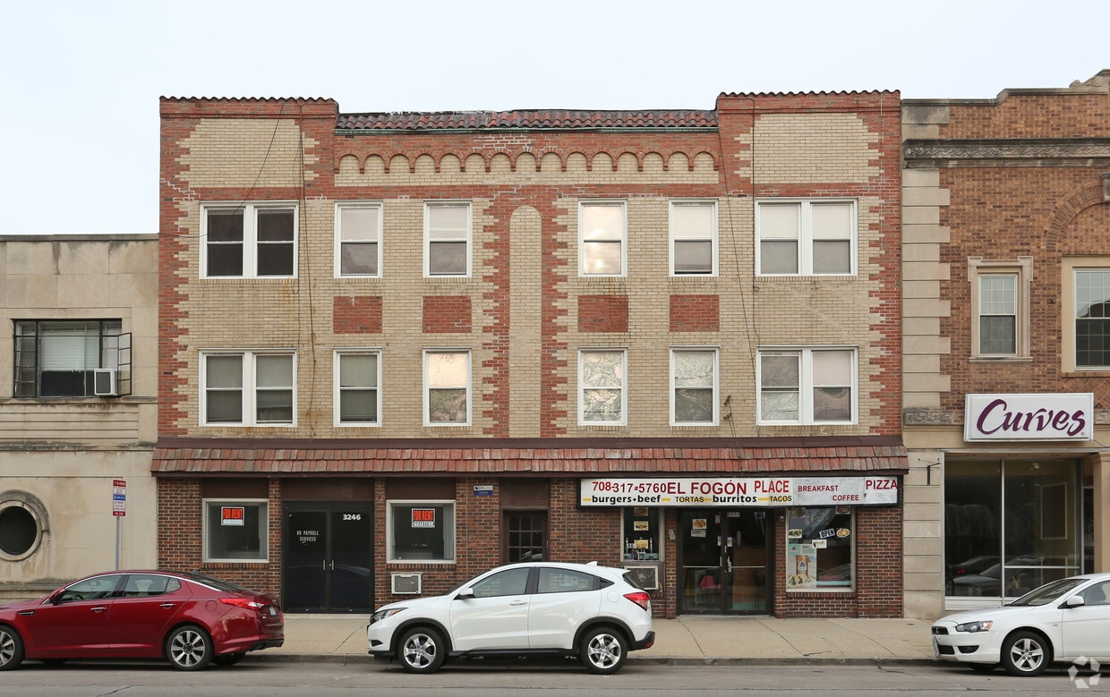 Foto principal - 3244-3246 Oak Park Ave