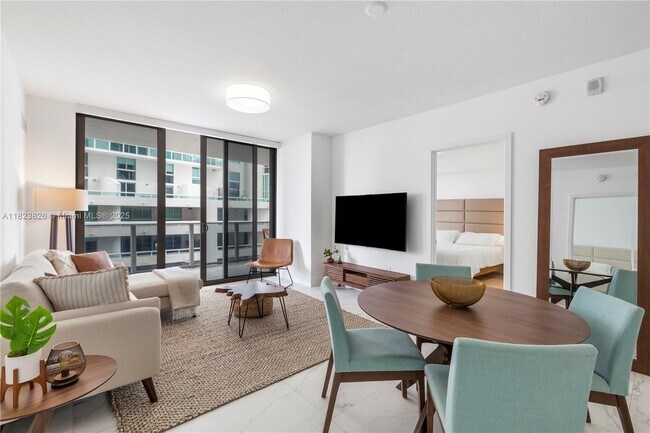 Foto del edificio - 488 NE 18th St