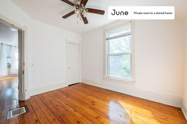 Building Photo - Room in Shared 2 bed/1 bath home
