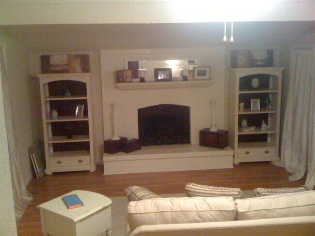 Building Photo - 6901 Red Fox Trail