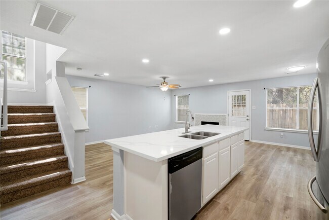 Building Photo - 38 N Walden Elms Cir