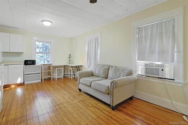 Foto del edificio - 105 S Broadway