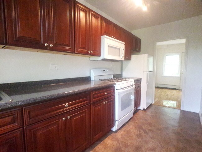 Building Photo - 4601 Henry Hudson Pkwy W