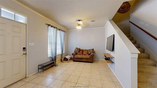 Foto del edificio - 332 Forest Dr Loop