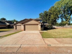 Building Photo - 213 Woodbridge Cir