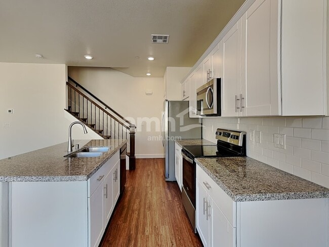 Building Photo - 74 Pyramid Lake Lane