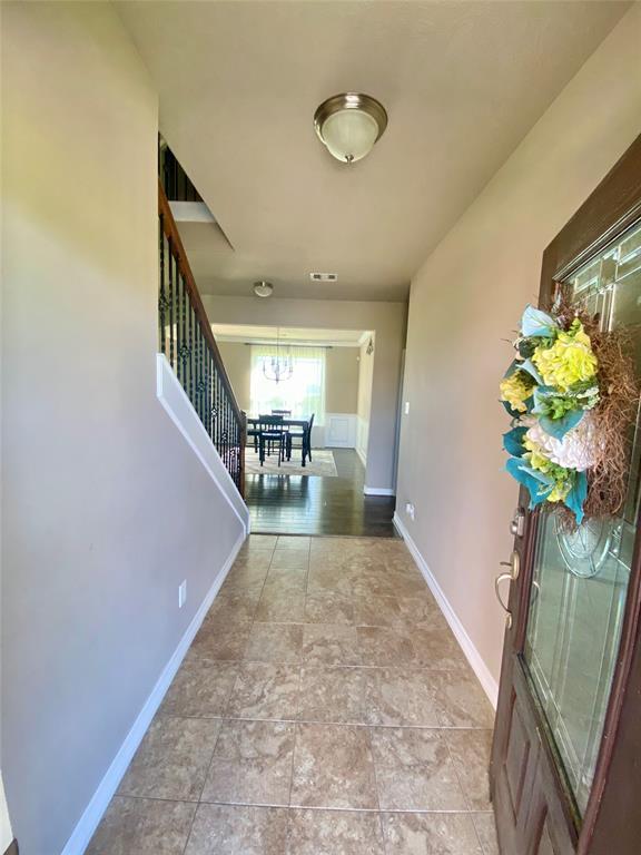 Building Photo - 9602 Meadowlands Cir