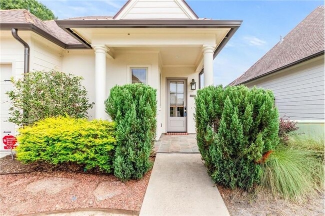 Building Photo - 104 Seabrook Ln