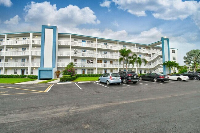 Building Photo - 4006 Exeter