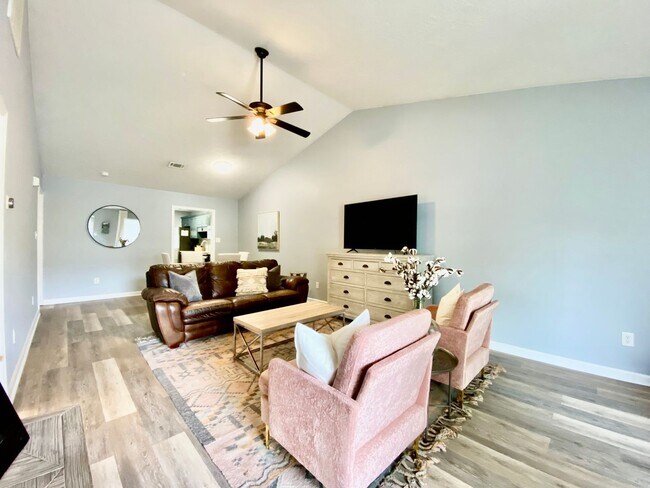 Building Photo - Townhome in Evans GA