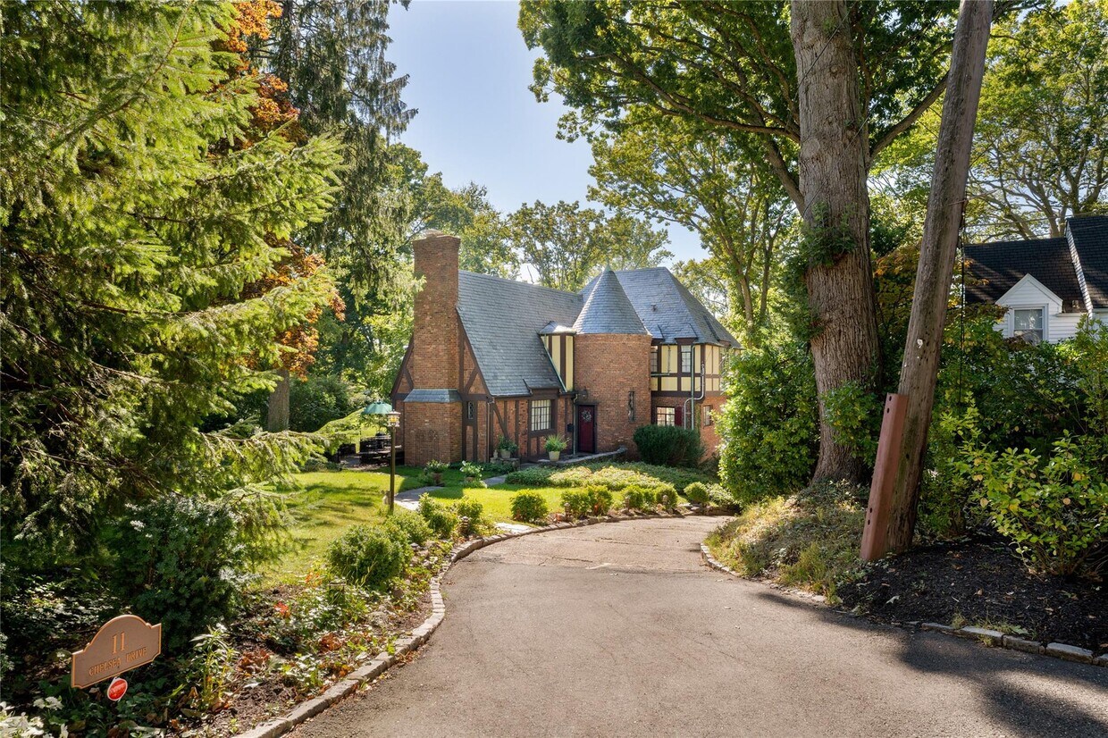 Foto principal - 11 Chelsea Dr