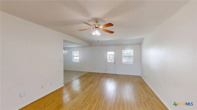 Foto del edificio - 1815 Liberty Hill Dr