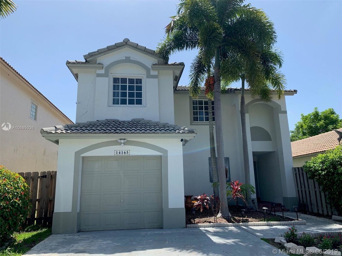 Primary Photo - 14165 SW 149th Ave