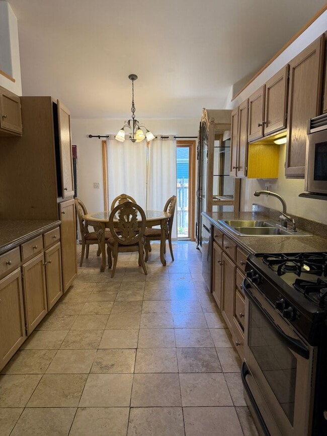 Building Photo - 460 Palmetto Dr