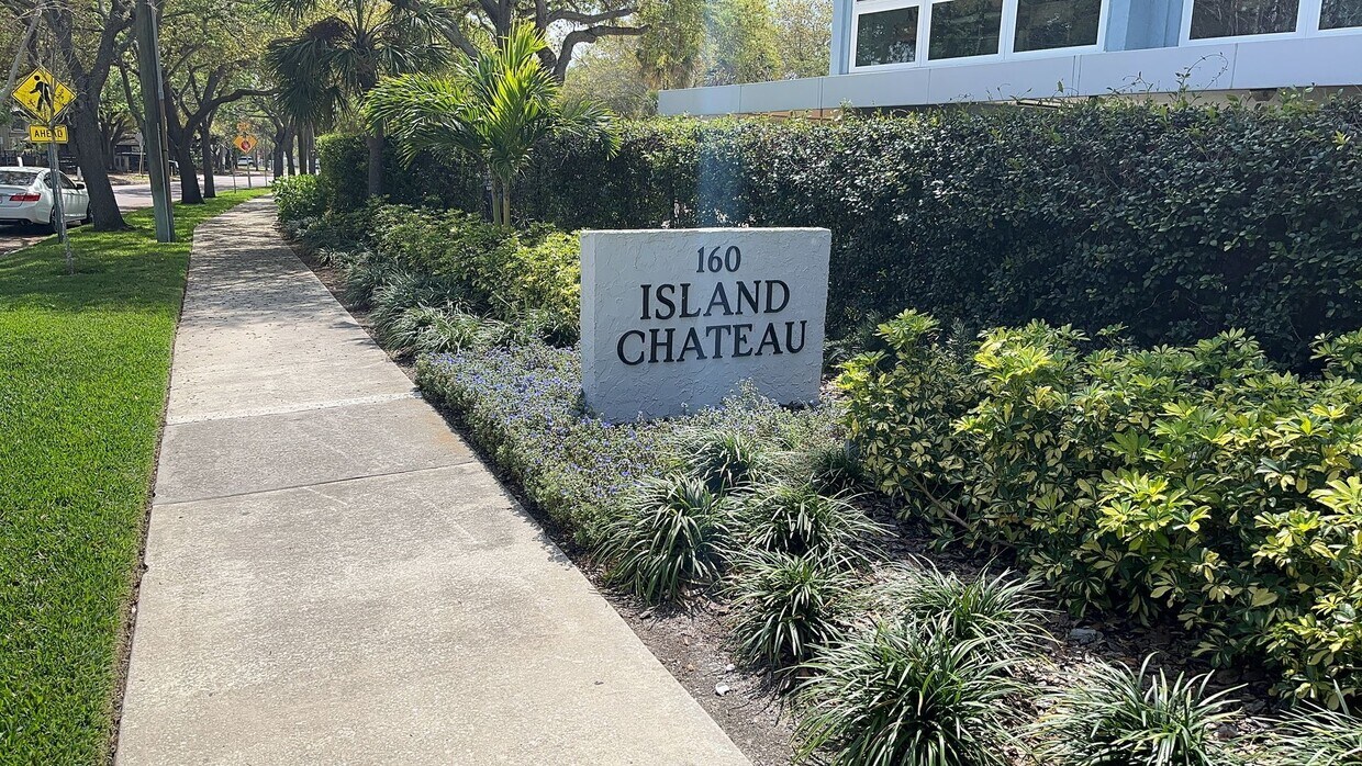Primary Photo - Davis Islands 2 bedroom 2 bathroom condo f...