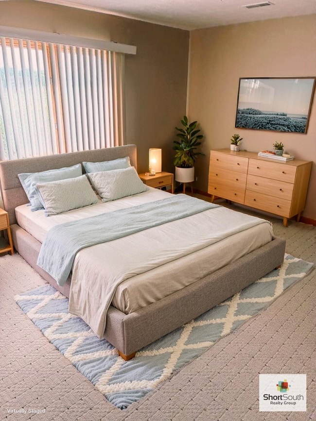 Building Photo - Updated 2 bed 2.5 bath condo in Byron Center
