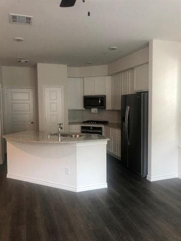 Building Photo - 2456 Klamath Dr