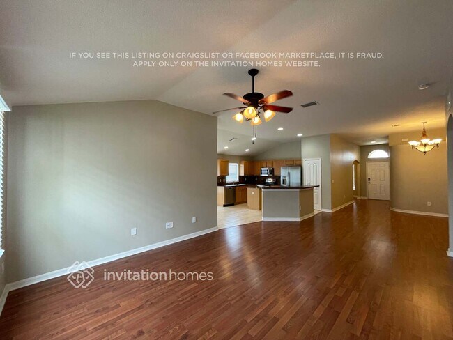 Foto del edificio - 16752 Nikki Ln