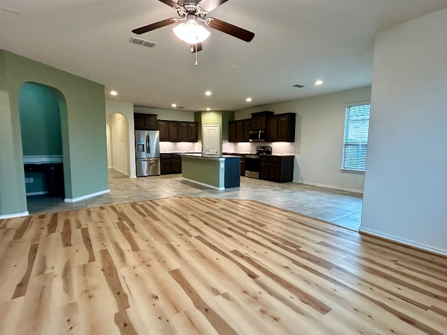 Foto del edificio - 1734 Cross Creek Ln