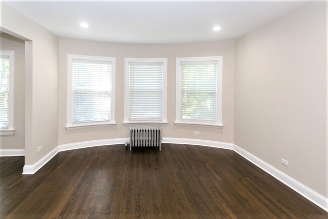 Foto del edificio - 1433 W Farragut Ave