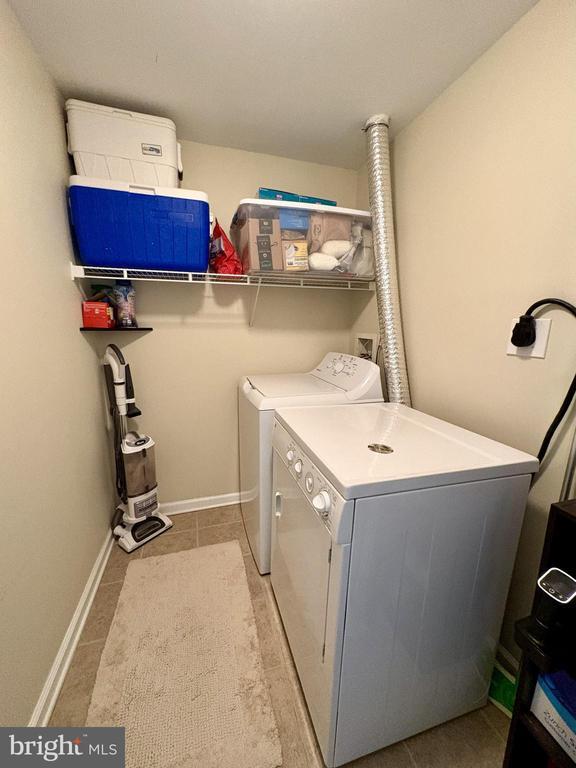 Foto del edificio - 1101 Primrose Ct