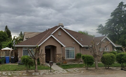 Primary Photo - 2221 N Berkeley Ave