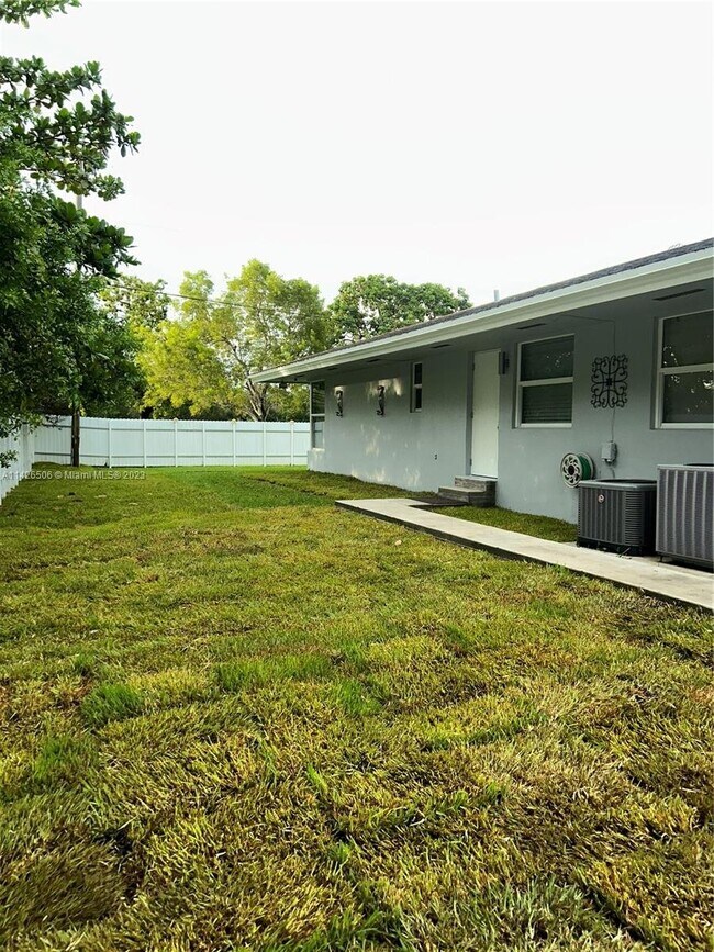 Foto del edificio - 17465 Southwest 245th Terrace, Homestead, ...