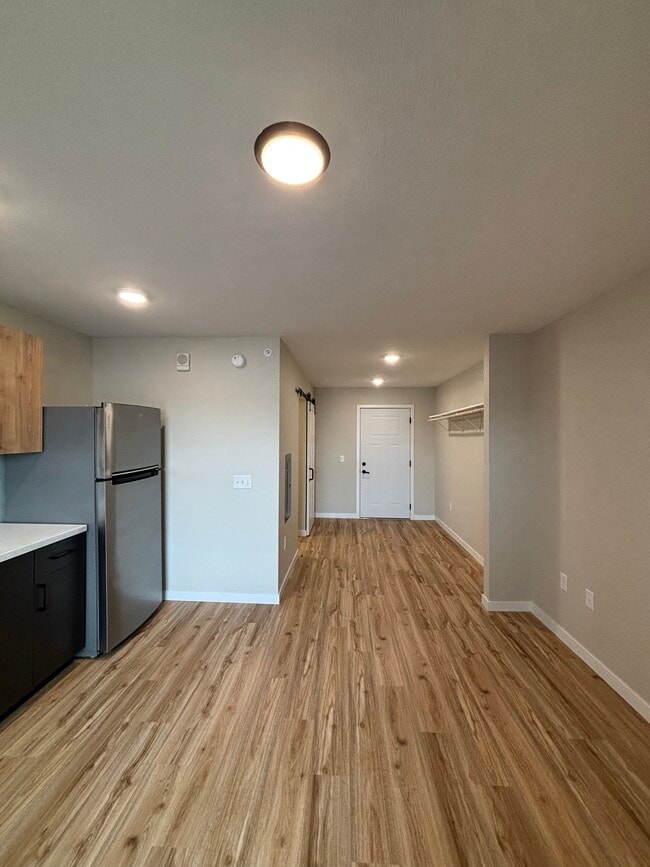 Building Photo - Hillside Apartments