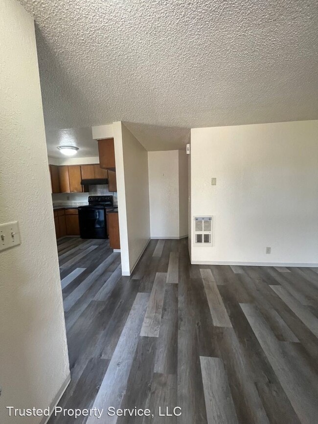 Building Photo - 3 br, 2 bath House - 4136 Jessen Dr.