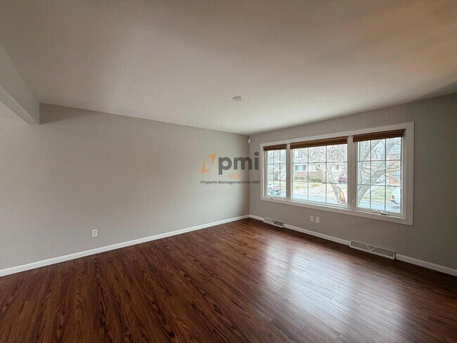 Foto del edificio - 7419 Wilson Pl