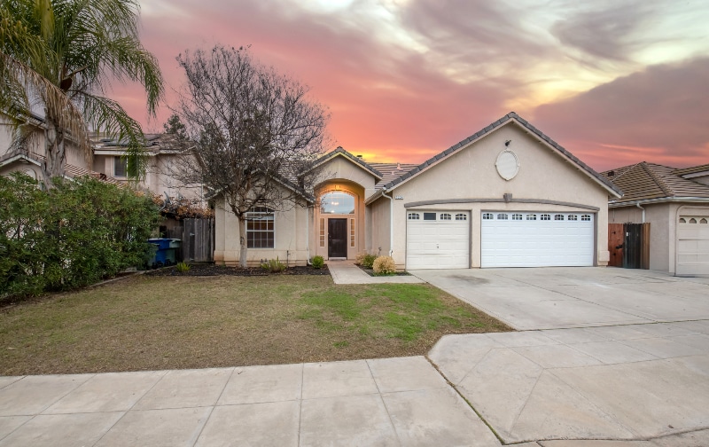 Foto principal - 7224 N Bonadelle Ave