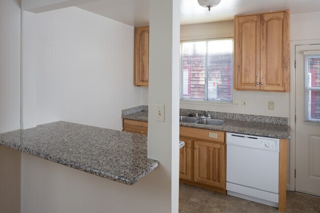 Foto del edificio - 6605-6605 Moeser Ln