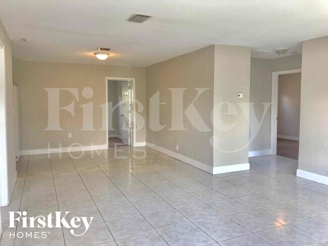 Foto del edificio - 3057 SW 2nd St