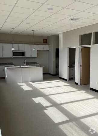 Building Photo - 3776 E Hammond Ave