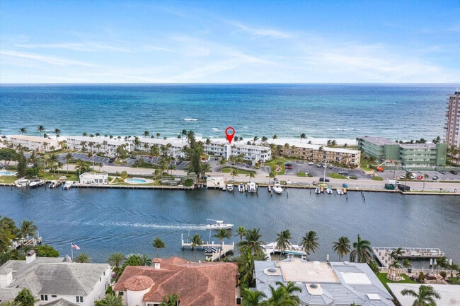 Building Photo - 1041 Hillsboro Mile