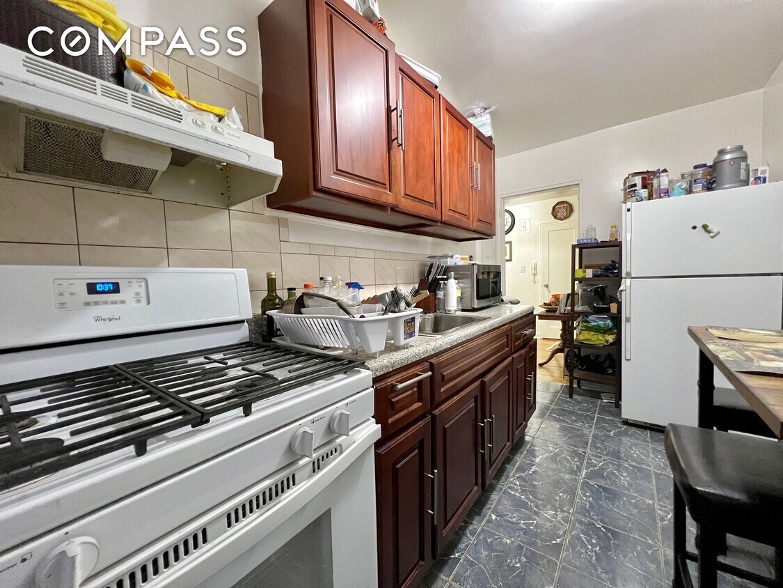 344040 78th St Unit 1D, Queens, NY 11372 Room for Rent in Queens