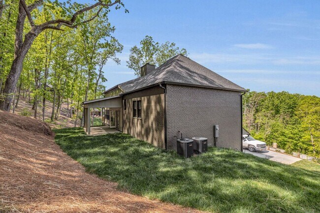 Building Photo - Gorgeous Harrison Estate- Brand New!