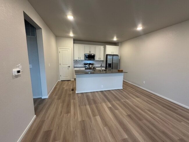Spacious kitchen - 1811 Bounty Dr