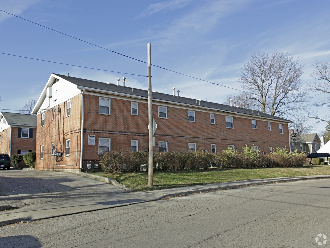 Building Photo - 406 W Fairview Ave