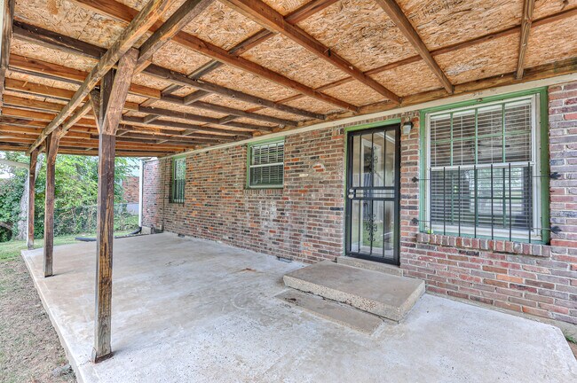 Foto del edificio - 1032 Dozier Pl