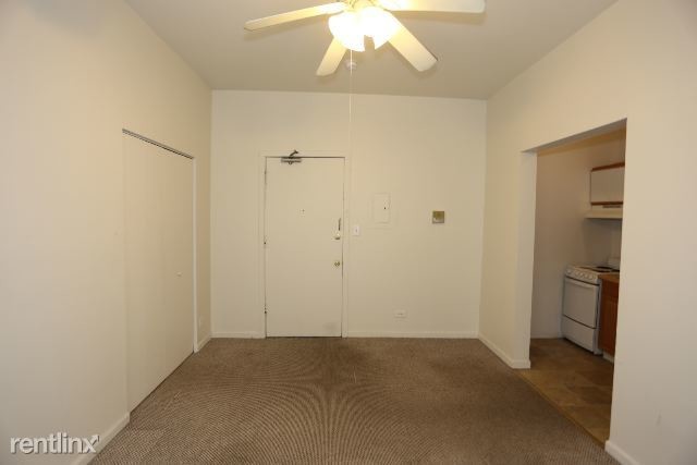 Foto del edificio - 3957 W Irving Park Rd