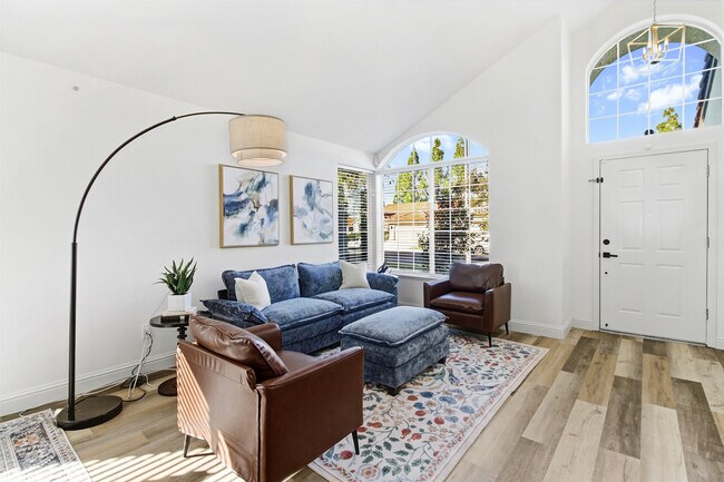 Foto del edificio - 2559 Du Bois Dr