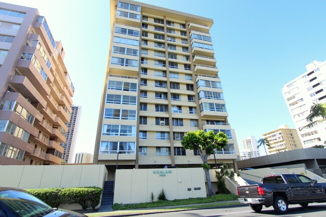 **KEALANI 2BD/2BA/1PK WAIKIKI CONDO FOR RENT** - **KEALANI 2BD/2BA/1PK WAIKIKI CONDO FOR RENT**